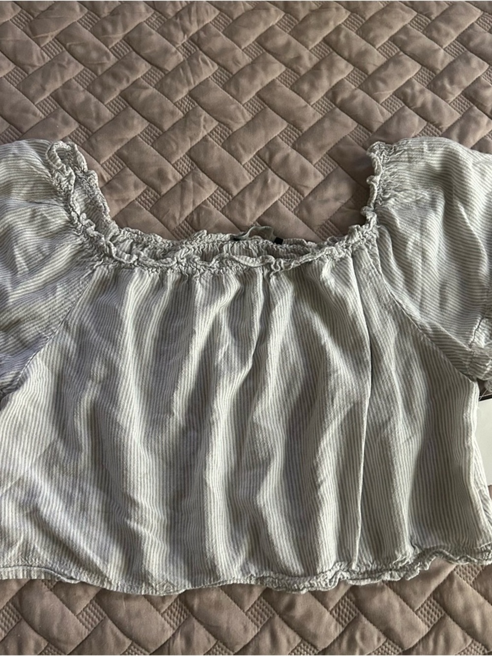 Brandy Melville Light Gray & White Striped Off-Shoulder Crop Top